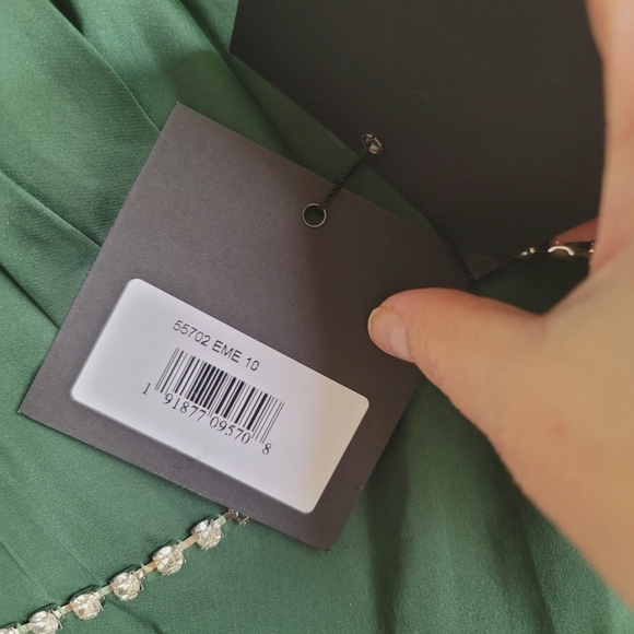 Ieena for Mac Duggal,Satin Puff  Shoulder  Gown,Emerald Green/Rhinestone,Size 10 - Picture 10 of 11